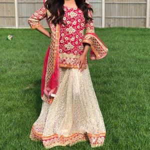 Beautiful sequenced lengha in pink 💖